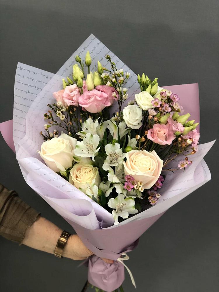 Букет цветов из: Альстромерии, Розы и Лизиантусы в Игумново