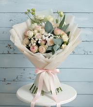 Букет цветов из:  Розы и Лизиантусы в Игумново