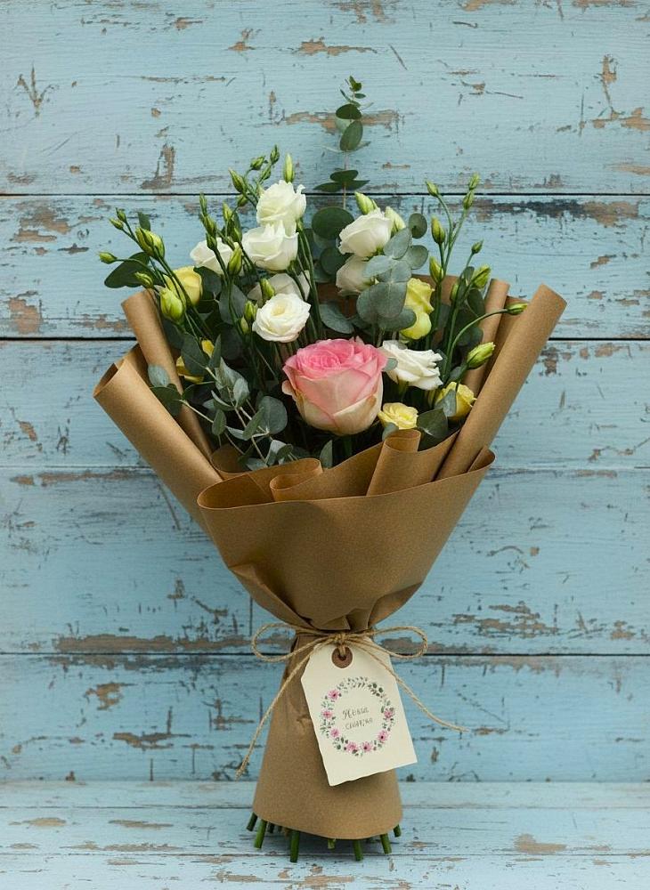 Букет цветов из: Розы и Лизиантусы в Игумново