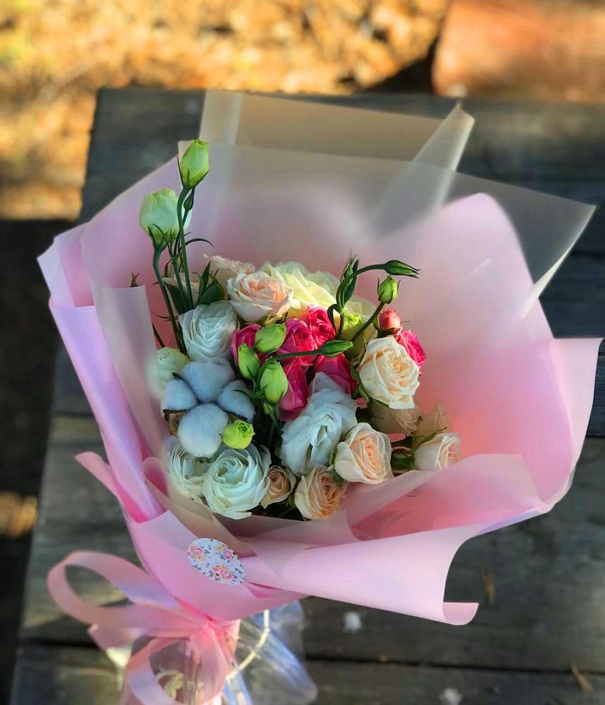 Букет цветов из: Розы и Лизиантусы в Игумново