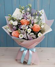 Букет цветов из:  Лизиантусы, Розы, Альстромерии и Гипсофила в Игумново