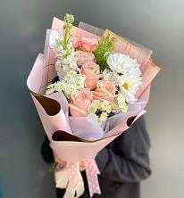 Букет цветов из:  Хризантемы и Розы в Игумново