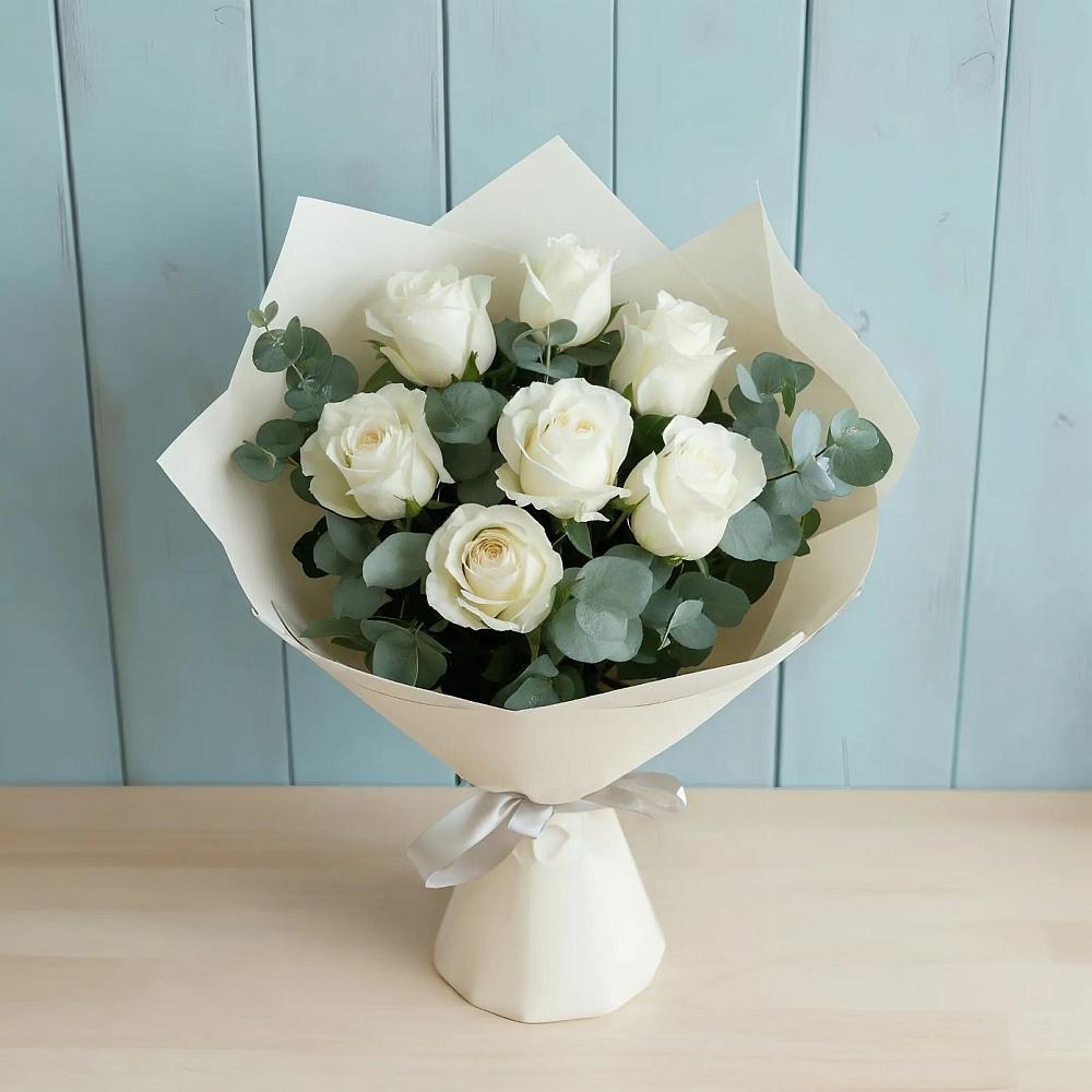Букет Белые розы в Эвкалипте в Игумново
