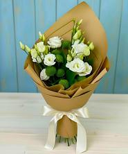 Букет цветов из:  Хризантемы и Лизиантусы в Игумново