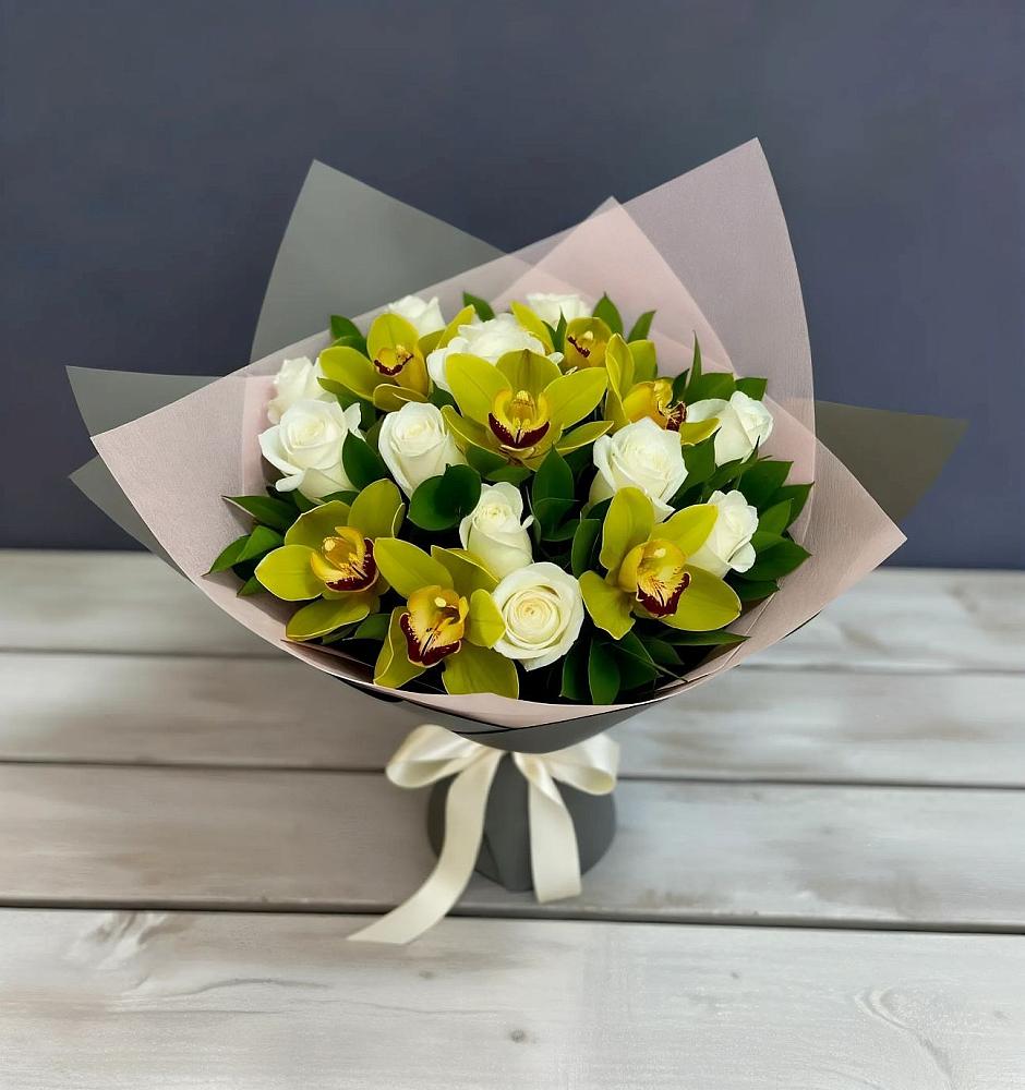 Букет цветов из: Орхидеи и Розы в Игумново