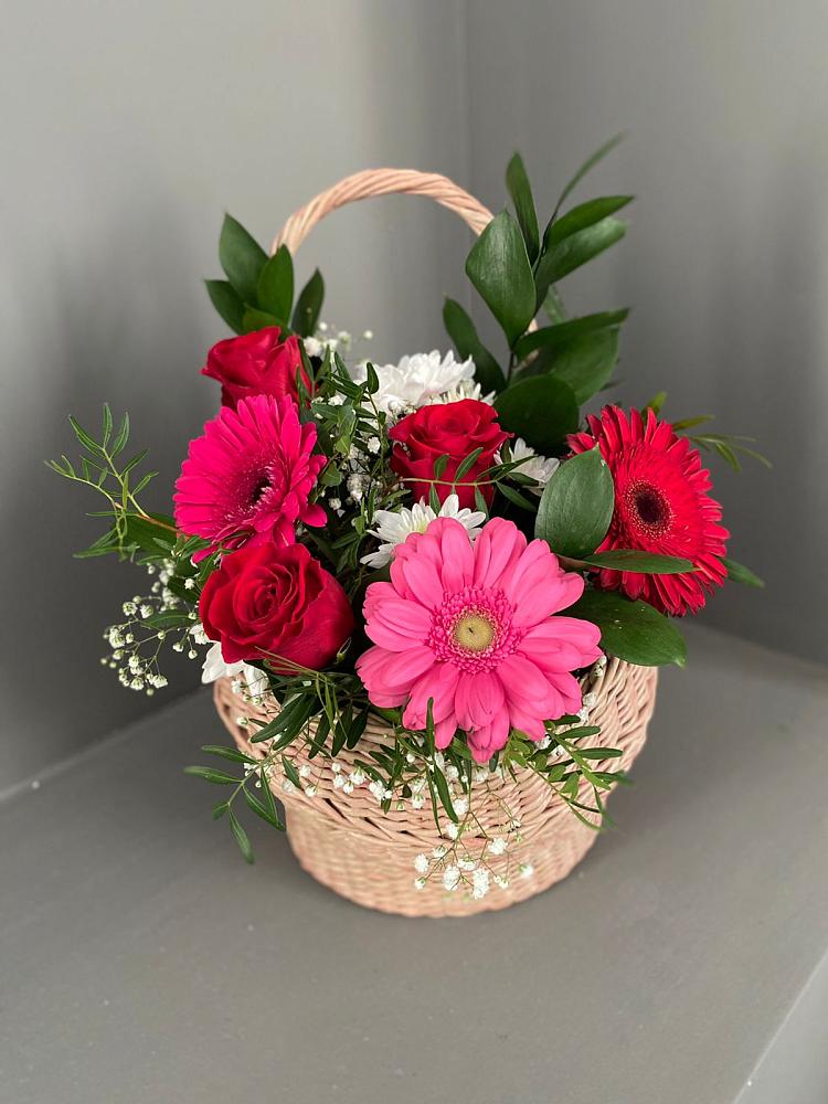 Цветочная композиция из Розы, Хризантемы и Герберы в корзине в Игумново